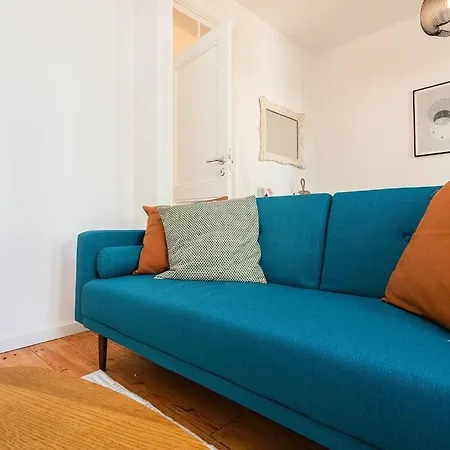 Bright Well-design For 4 With Stone Terrace סינטרה